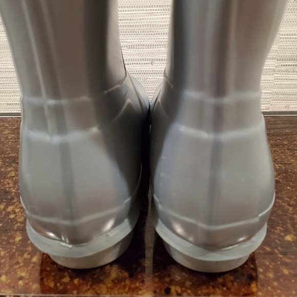 HUNTER Original Grey Short Gloss Boots - Picture 8 of 12